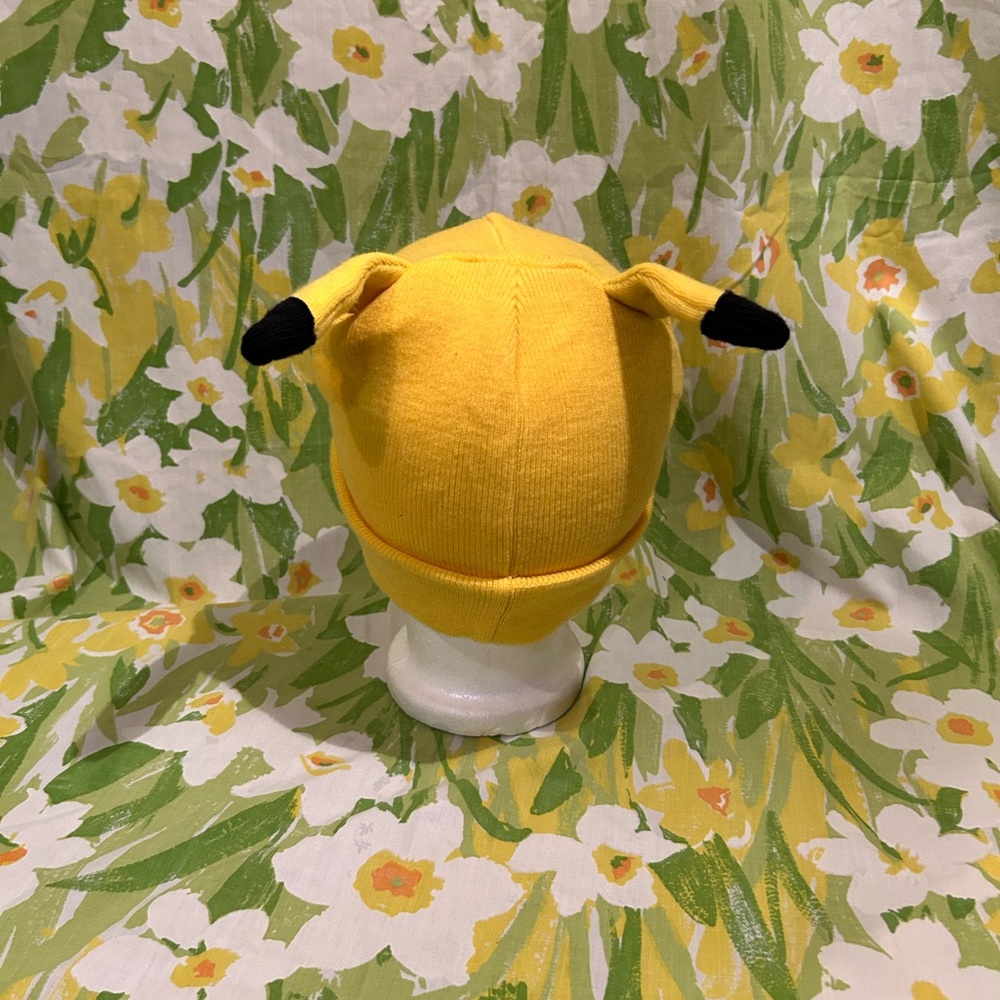 POKEMON PIKA WINKING ONE SIZE FITS ALL BEANIE. - Picture 6 of 8
